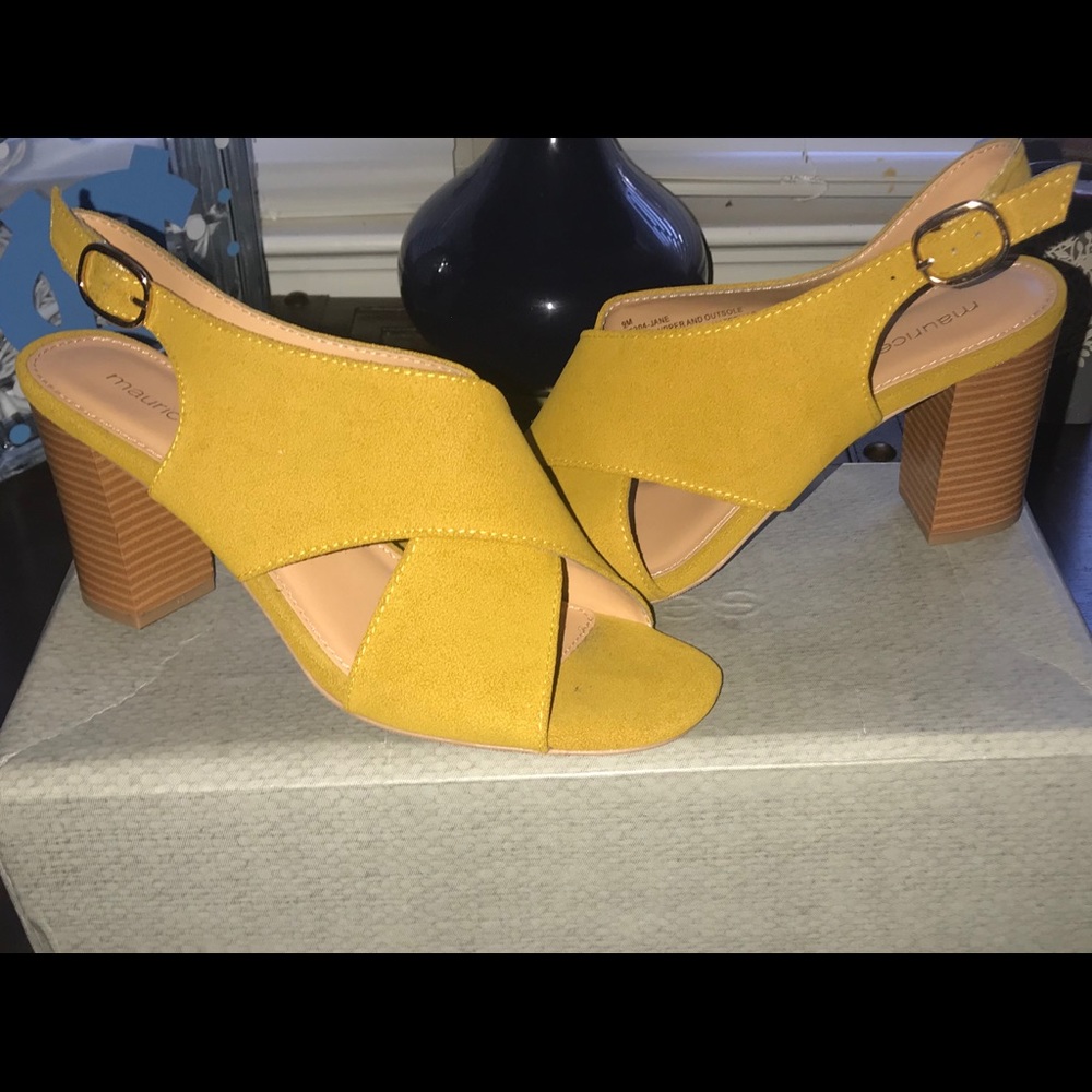 Yellow heels size 9 never worn